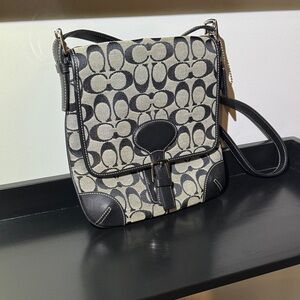 Coach Vintage Crossbody #6079